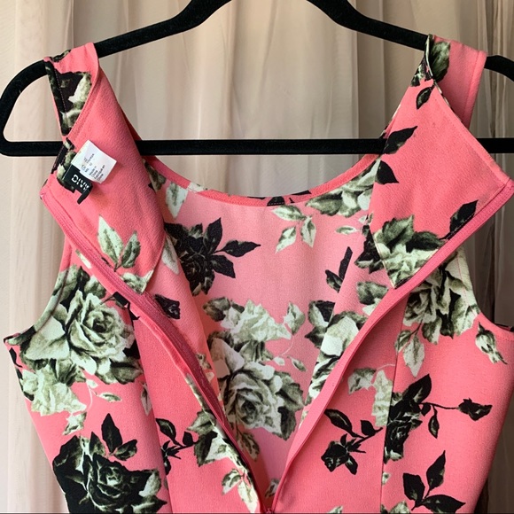 H&M Divided Pink Floral Print Sleeveless Fit & Flare Dress - Picture 7 of 9